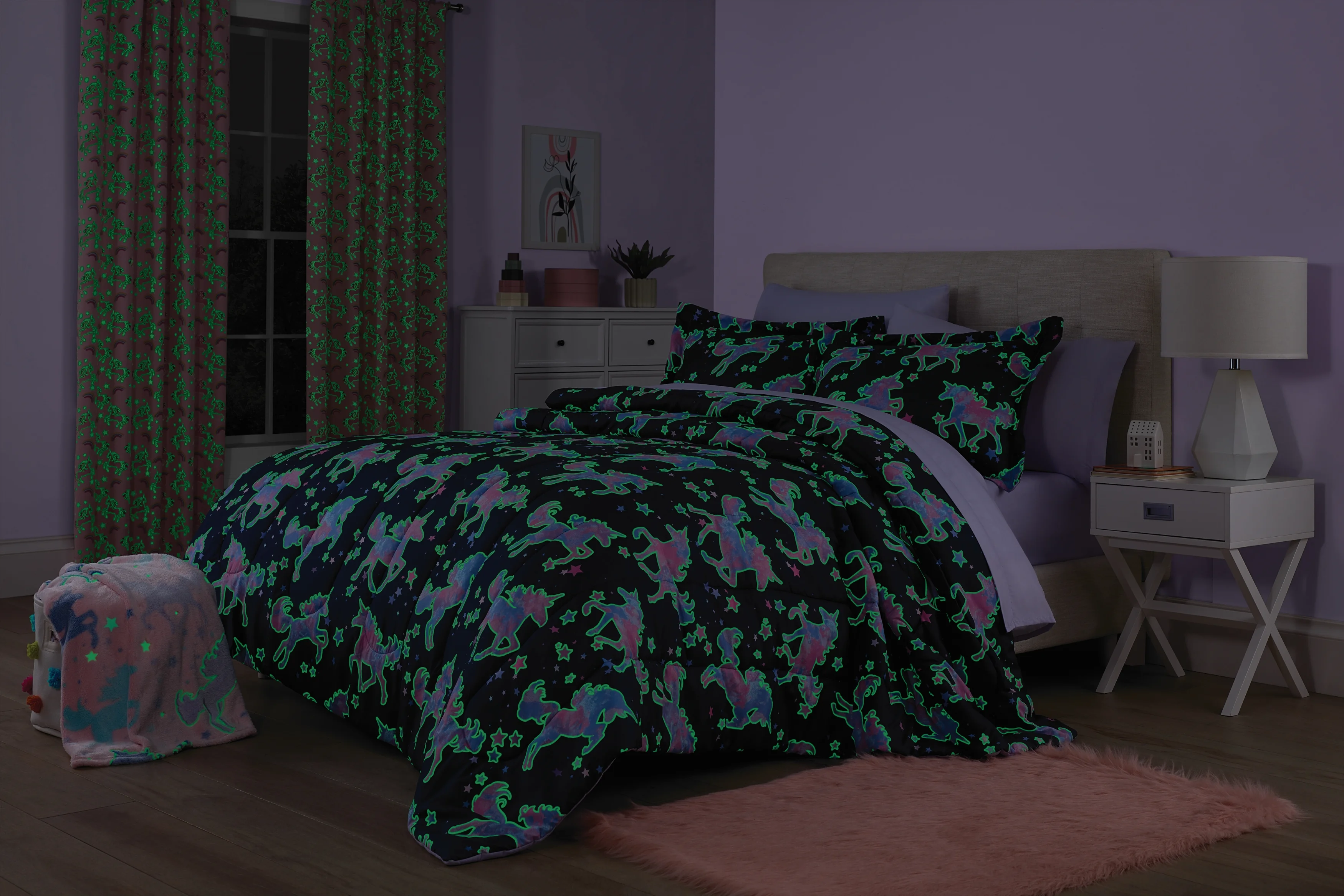 Your Zone 7-Piece Glow in the Dark Unicorn Bed-in-a-Bag, Full