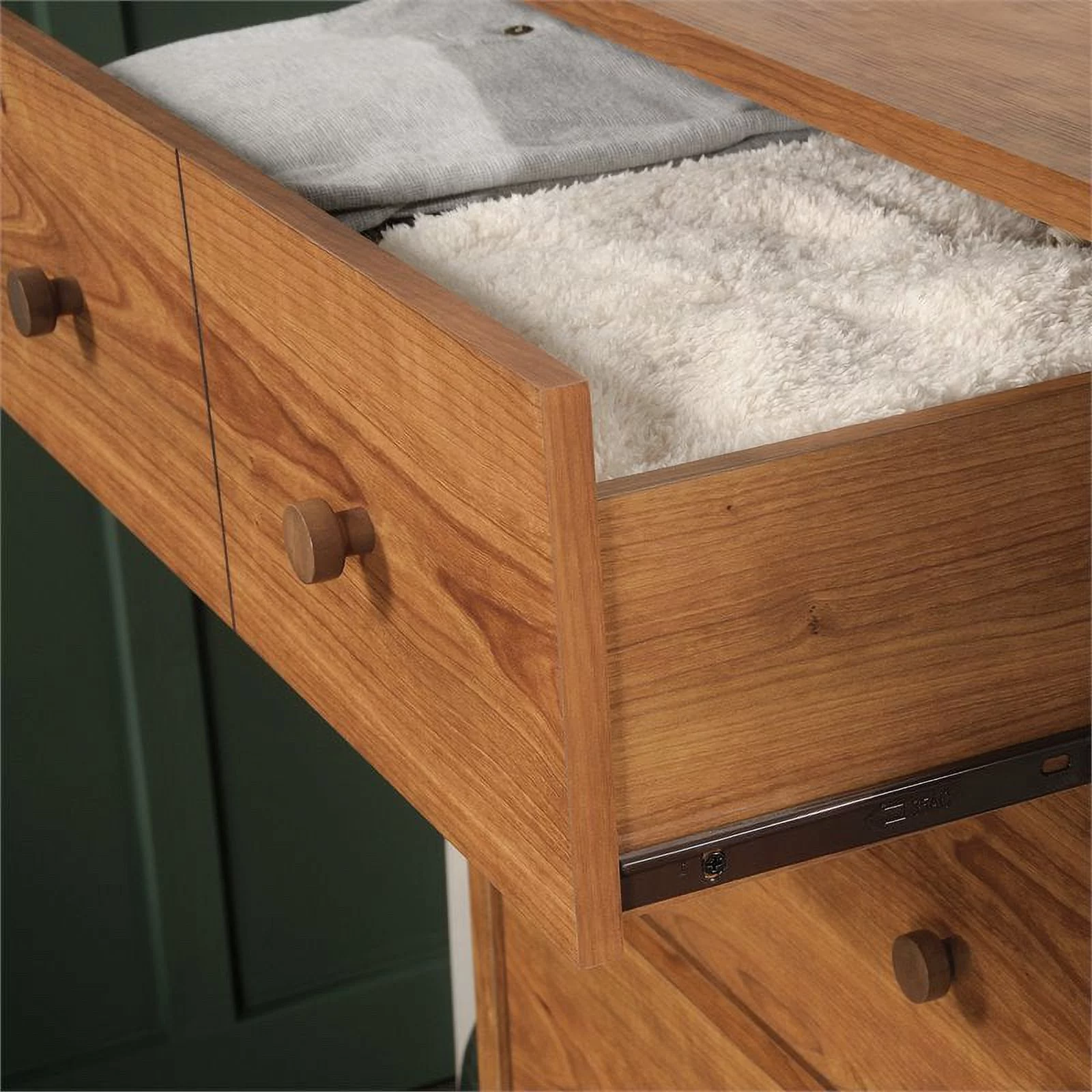 Pemberly Row Engineered Wood 4-Drawer Bedroom Chest in Prairie Cherry