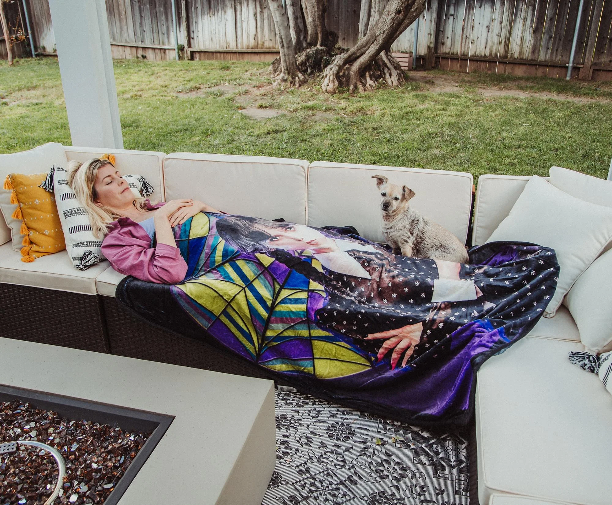 Addams Family Wednesday Signature Pose Raschel Throw Blanket | 45 x 60 Inches