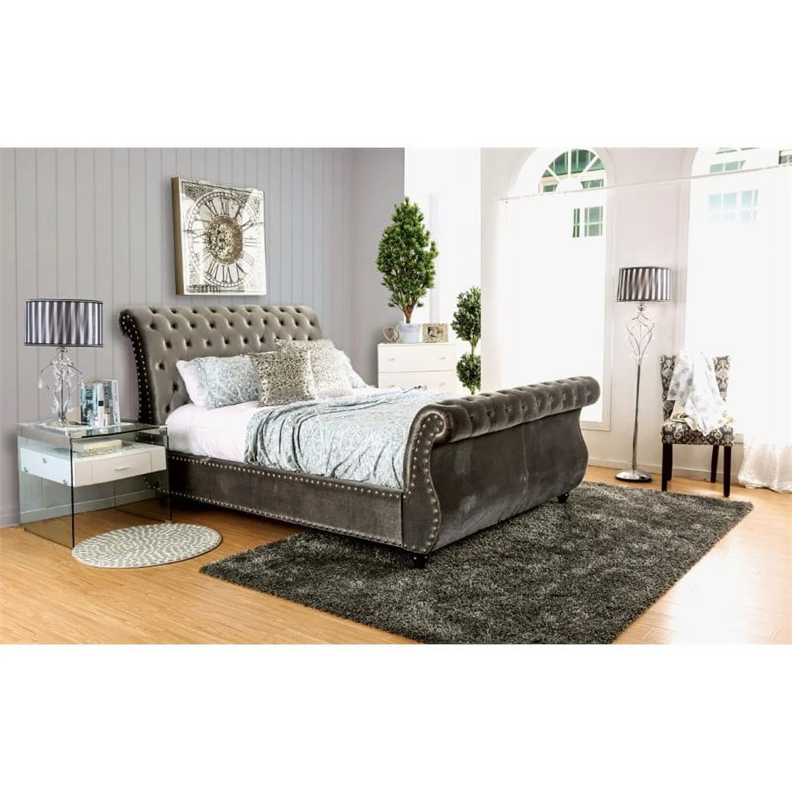 Furniture of America Luxy Transitional Fabric Queen Sleigh Bed in Gray