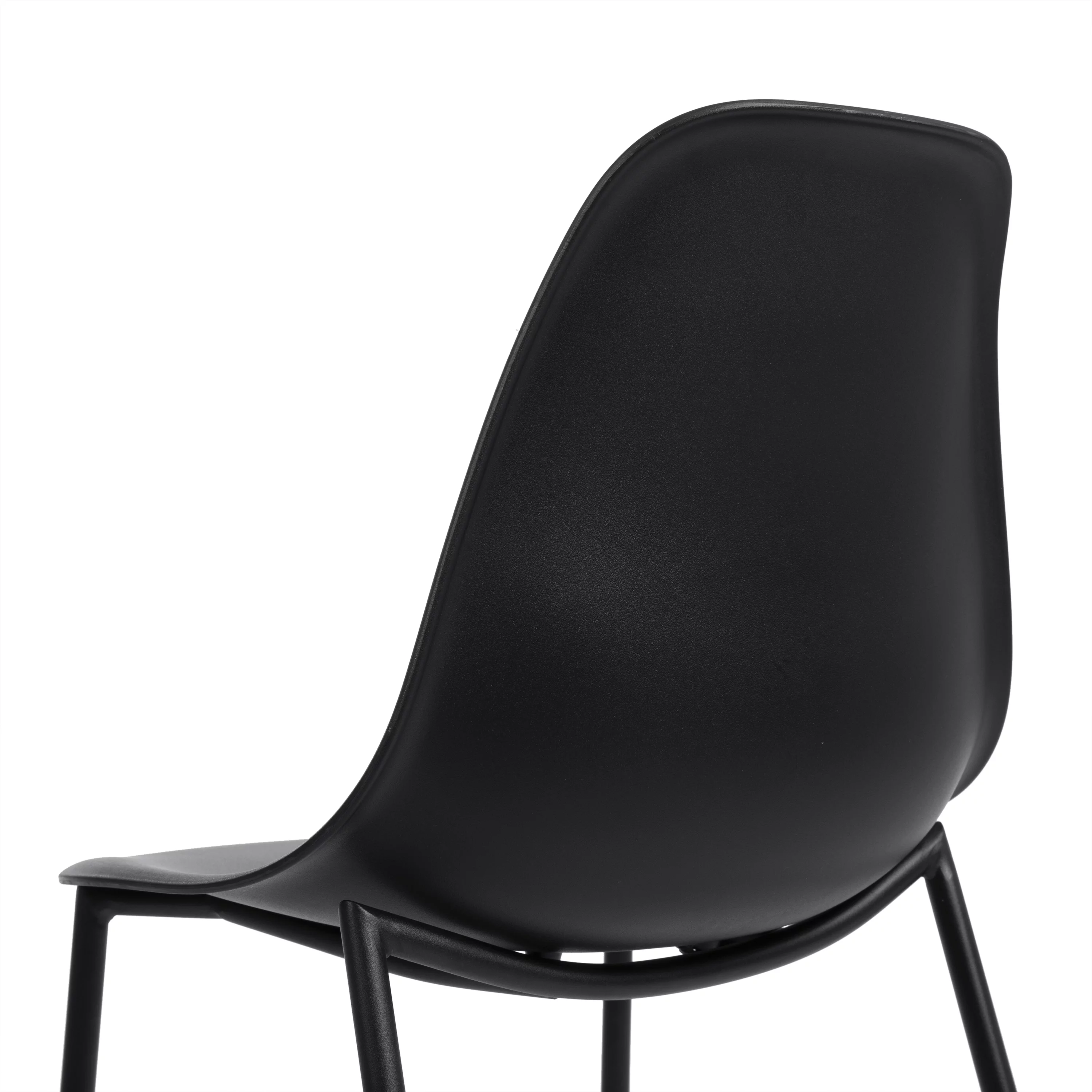 Poly & Bark Isla Chair in Black (Set of 4)