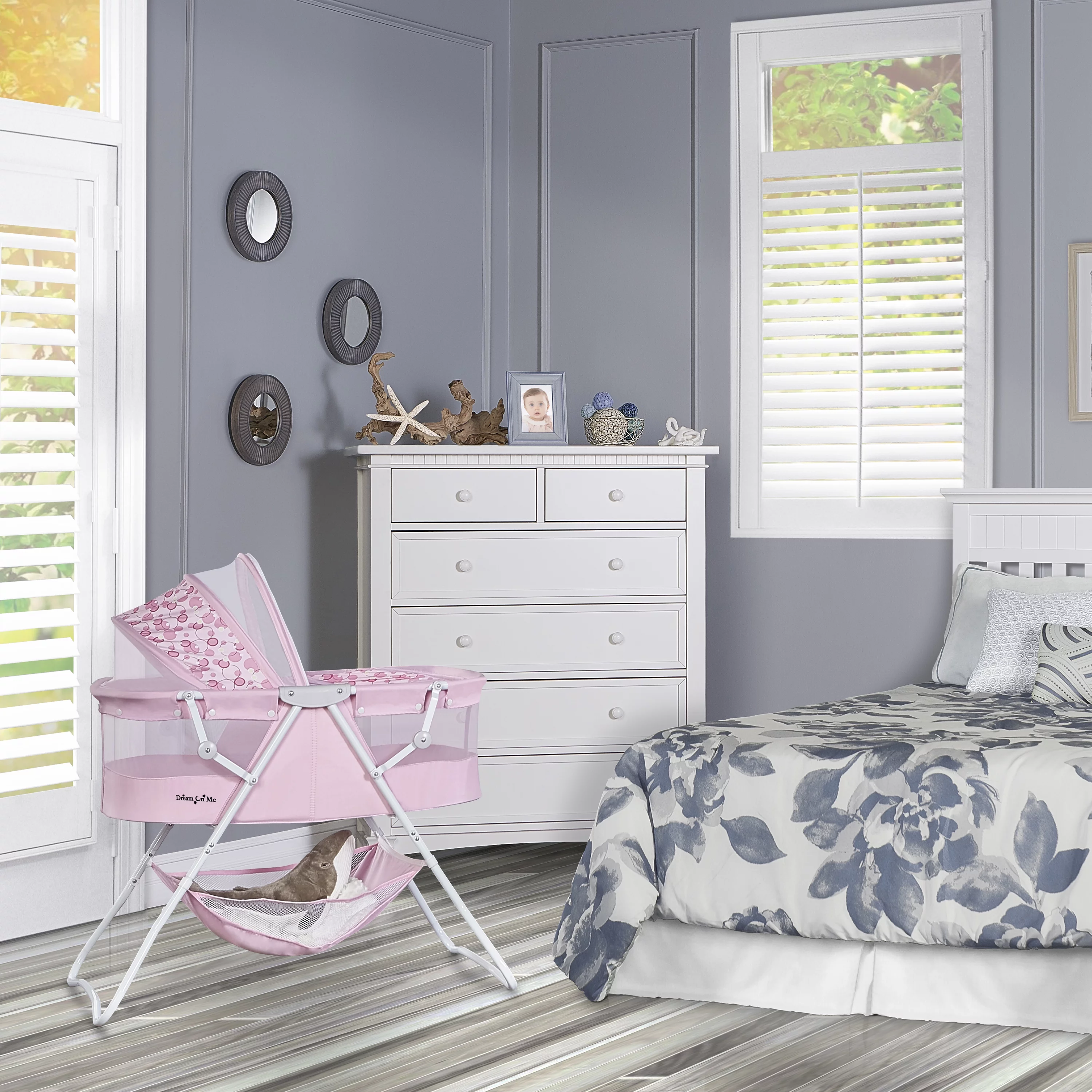 Dream On Me Karley Bassinet in Pink