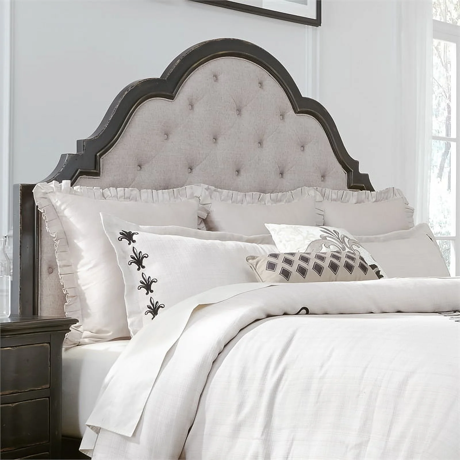 Chesapeake Black Queen Uph Headboard