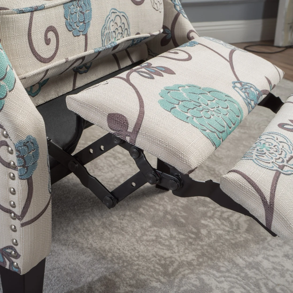 GDF Studio Westeros 26.5