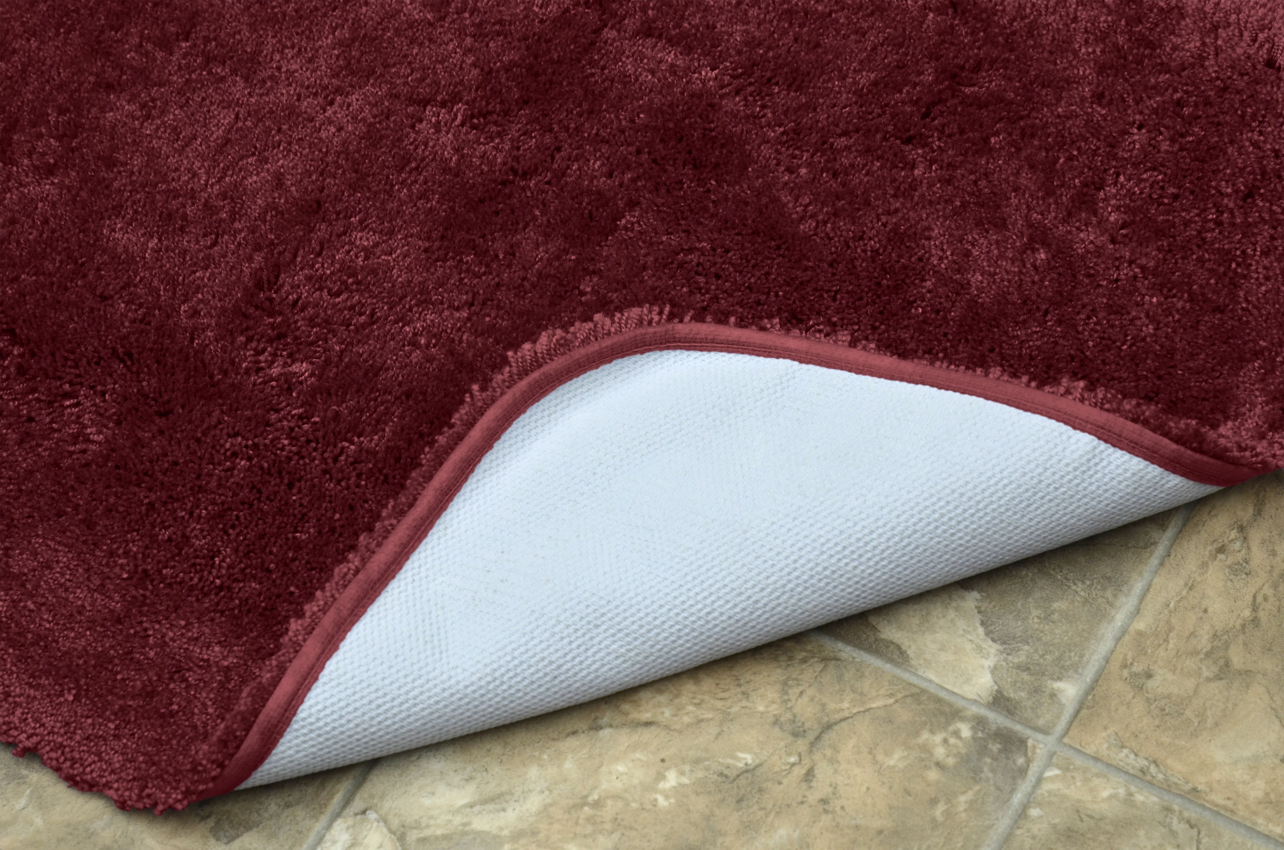 Garland Rug Finest Luxury 30 in. x 50 in. Ultra Plush Washable Bath Rug Chili Pepper Red