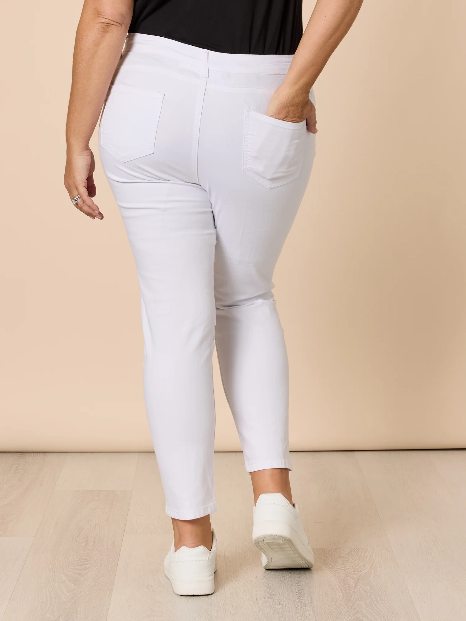 Marvel High Rise Stretch Jean - White
