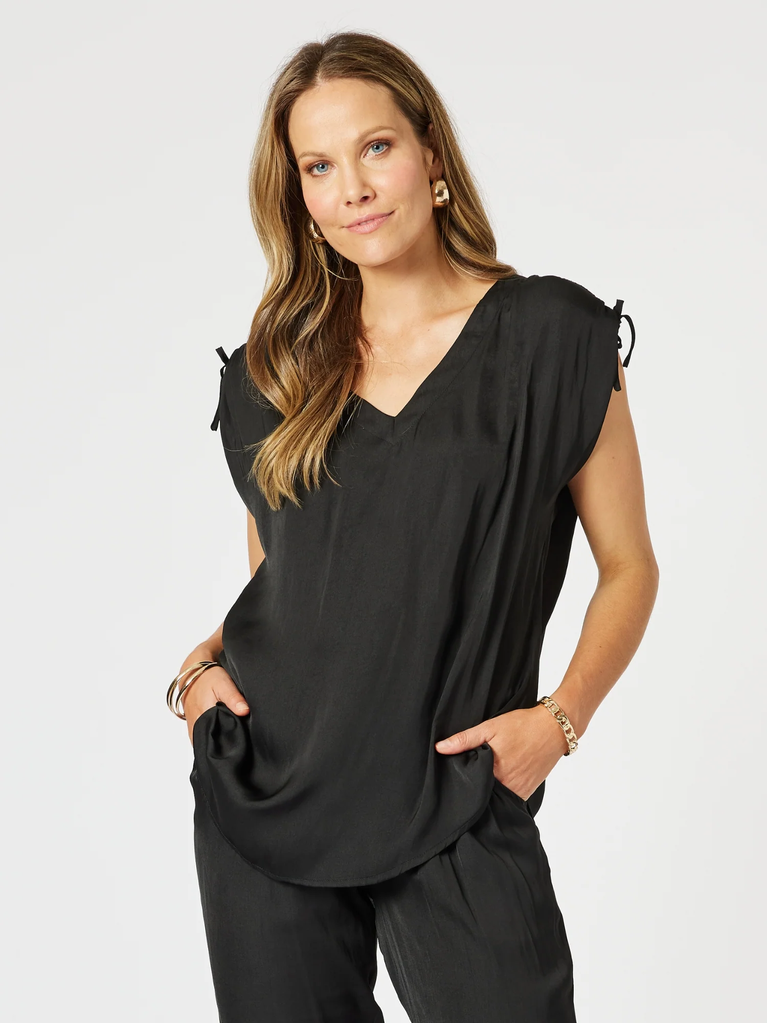 Lux Ruche V-neck Top - Black