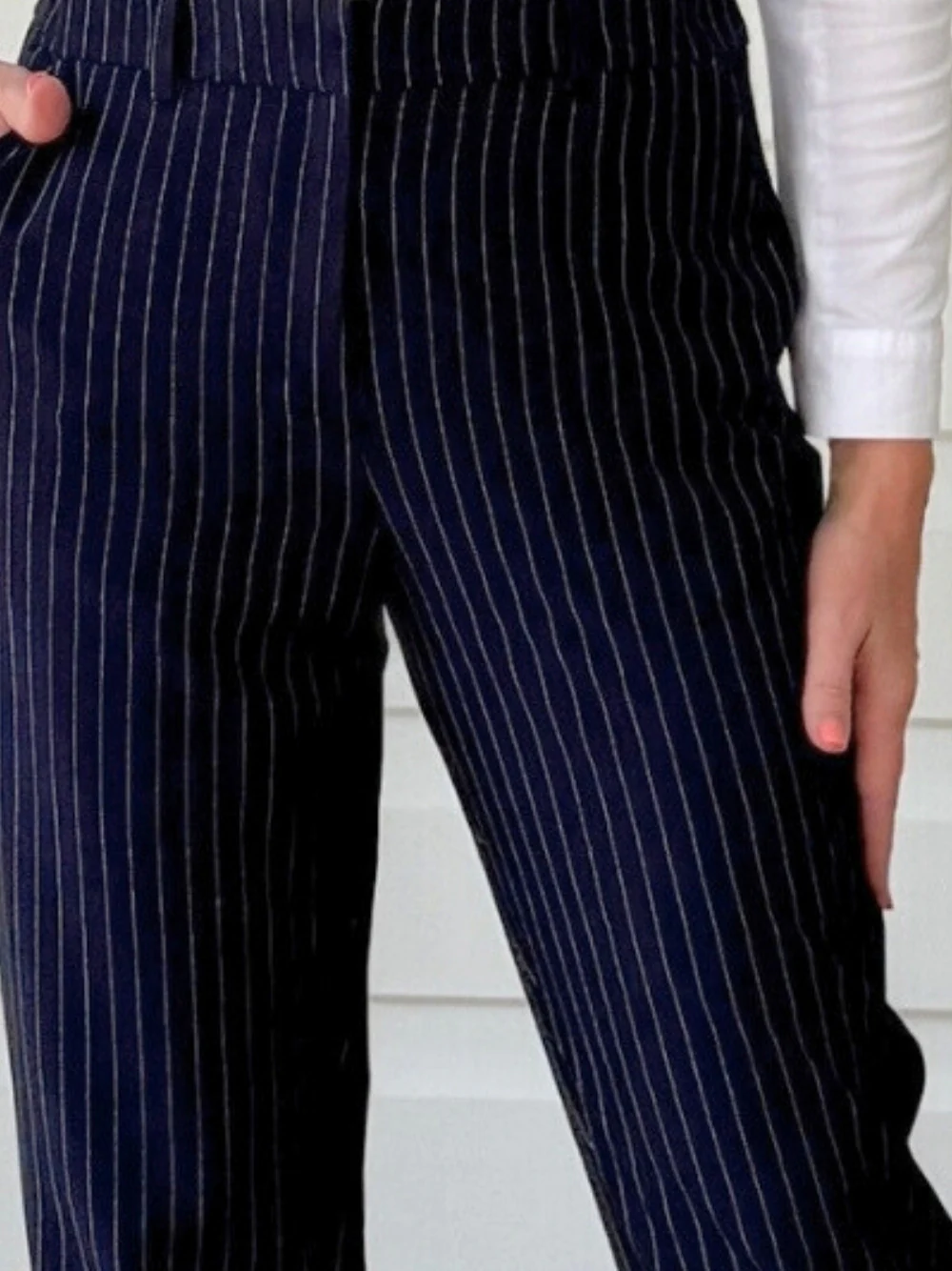 Beckham Pinstripe Pant - Navy/White
