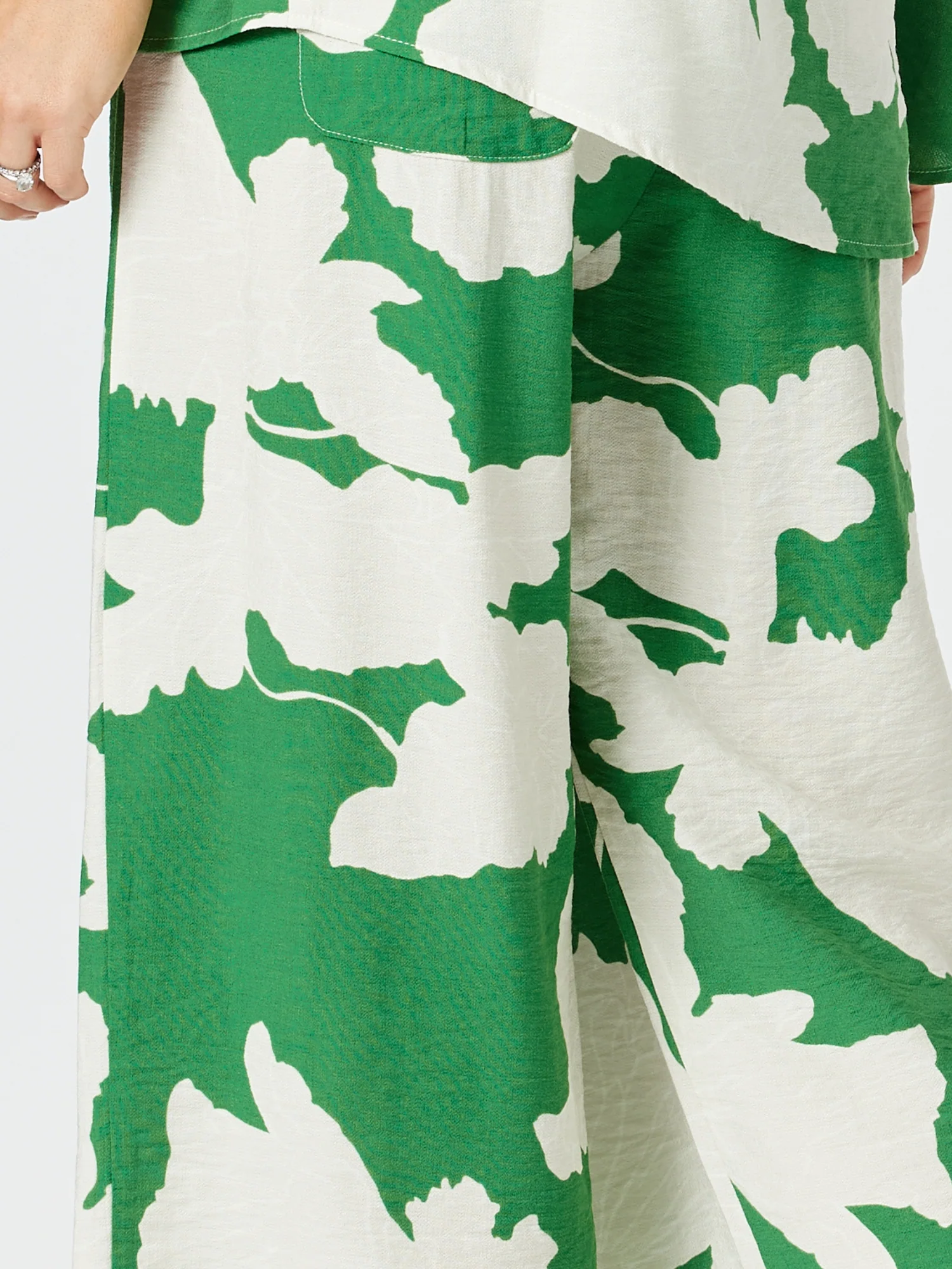 Barcelona Floral Print Wide Leg Pant - Elm Natural