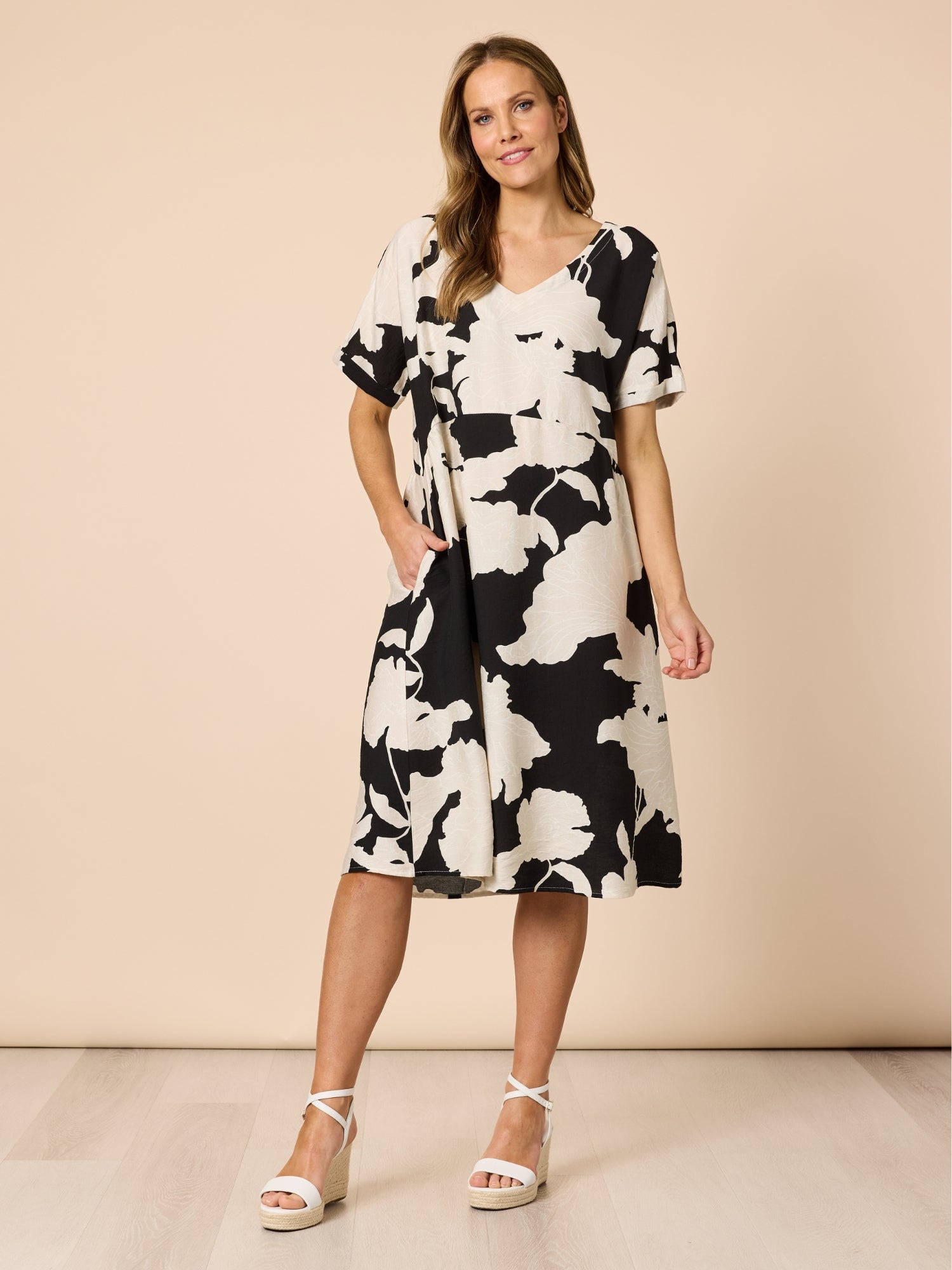 Barcelona V Neck Floral Print Dress - Black/Natural
