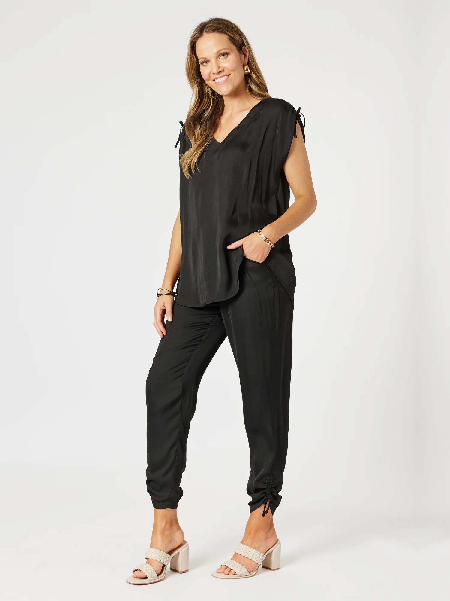 Lux Ruche V-neck Top - Black