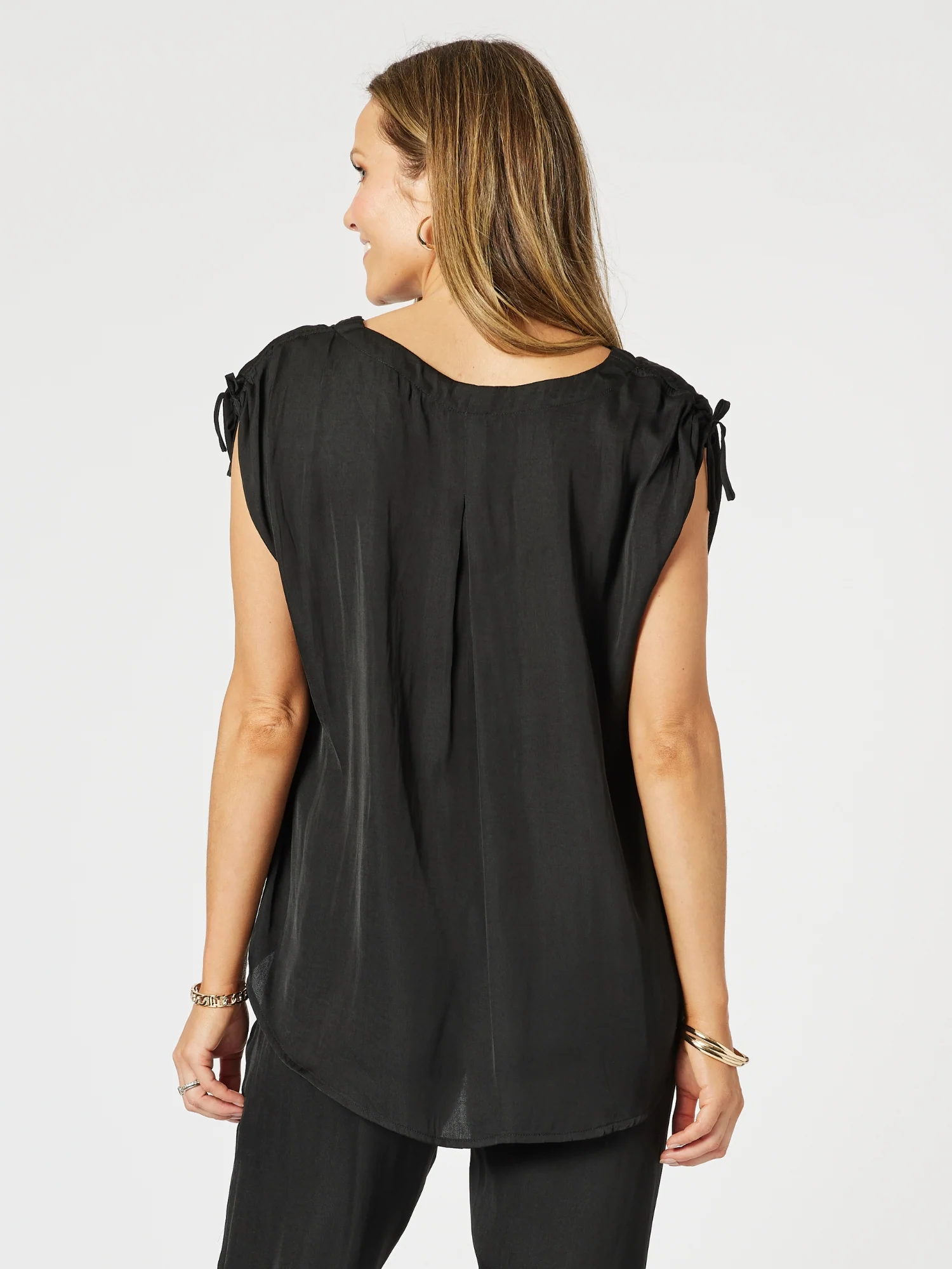 Lux Ruche V-neck Top - Black