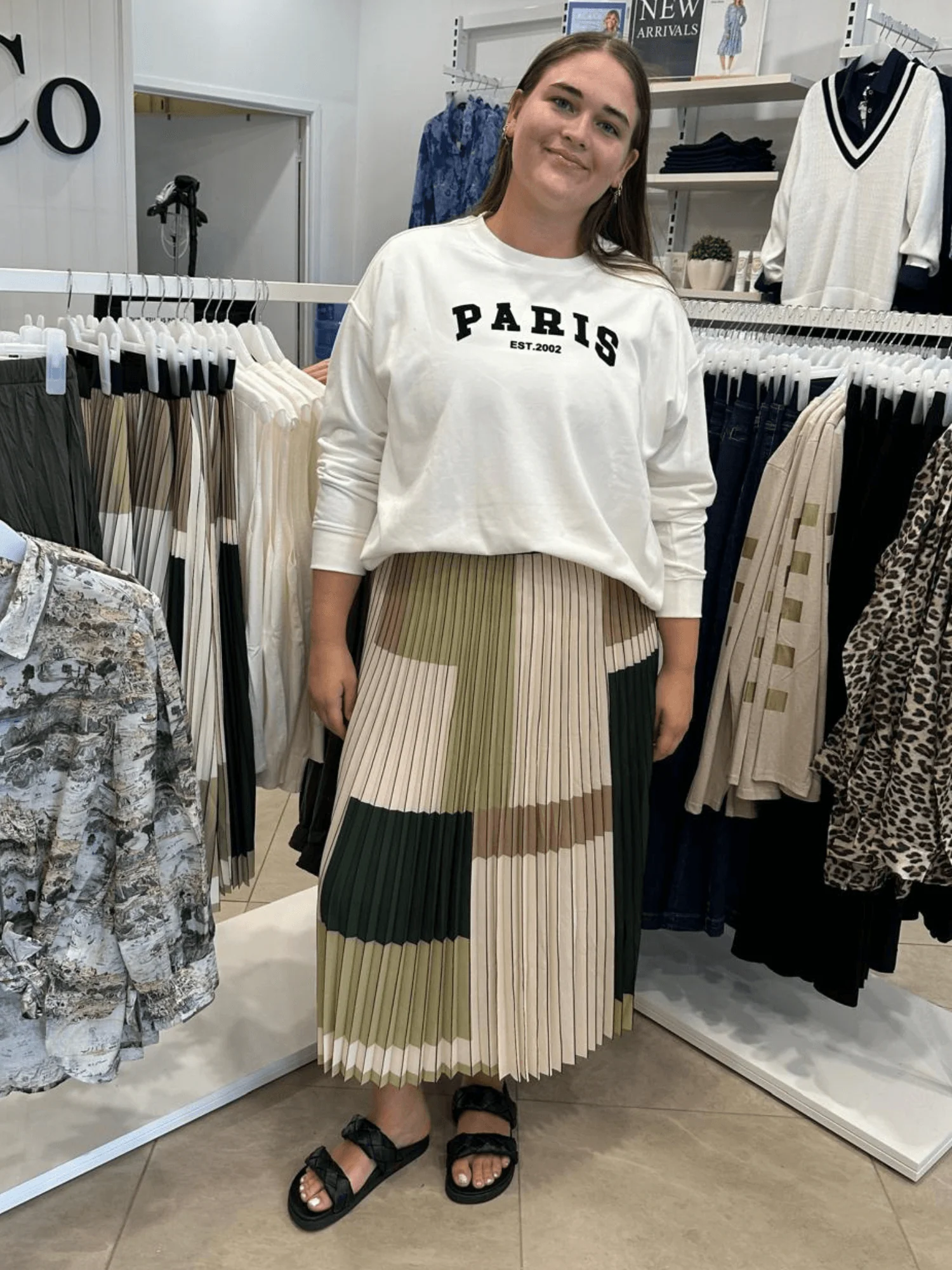 Vienna Print Pleat Skirt - Khaki