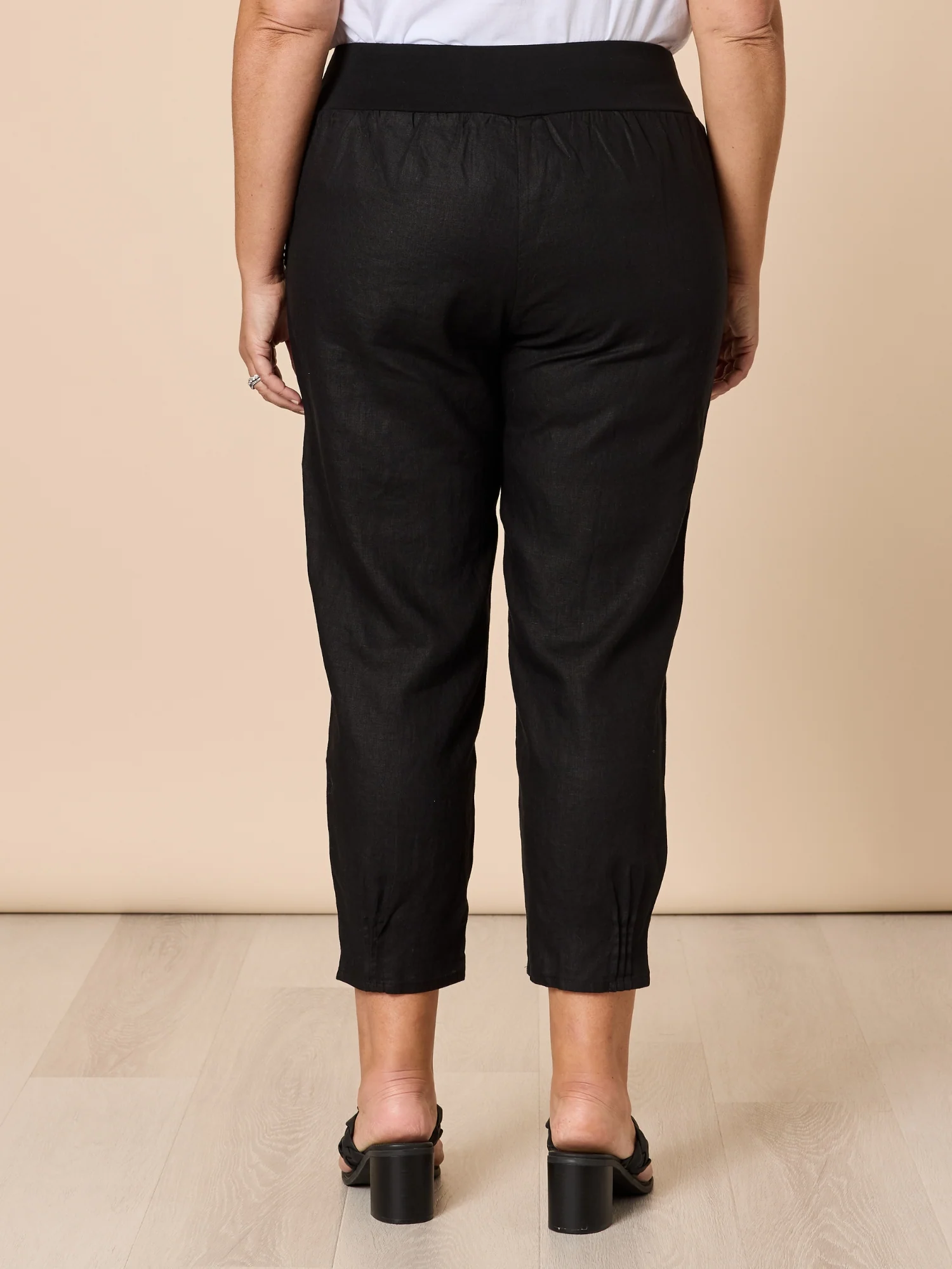 Sarah Linen Pleat Hem Pant - Black