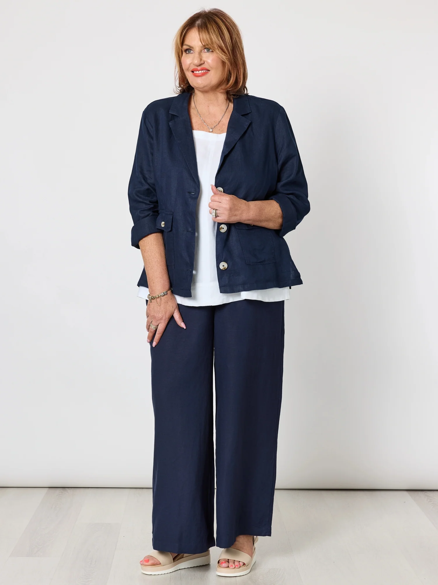 Danielle Linen Cropped Blazer - Navy