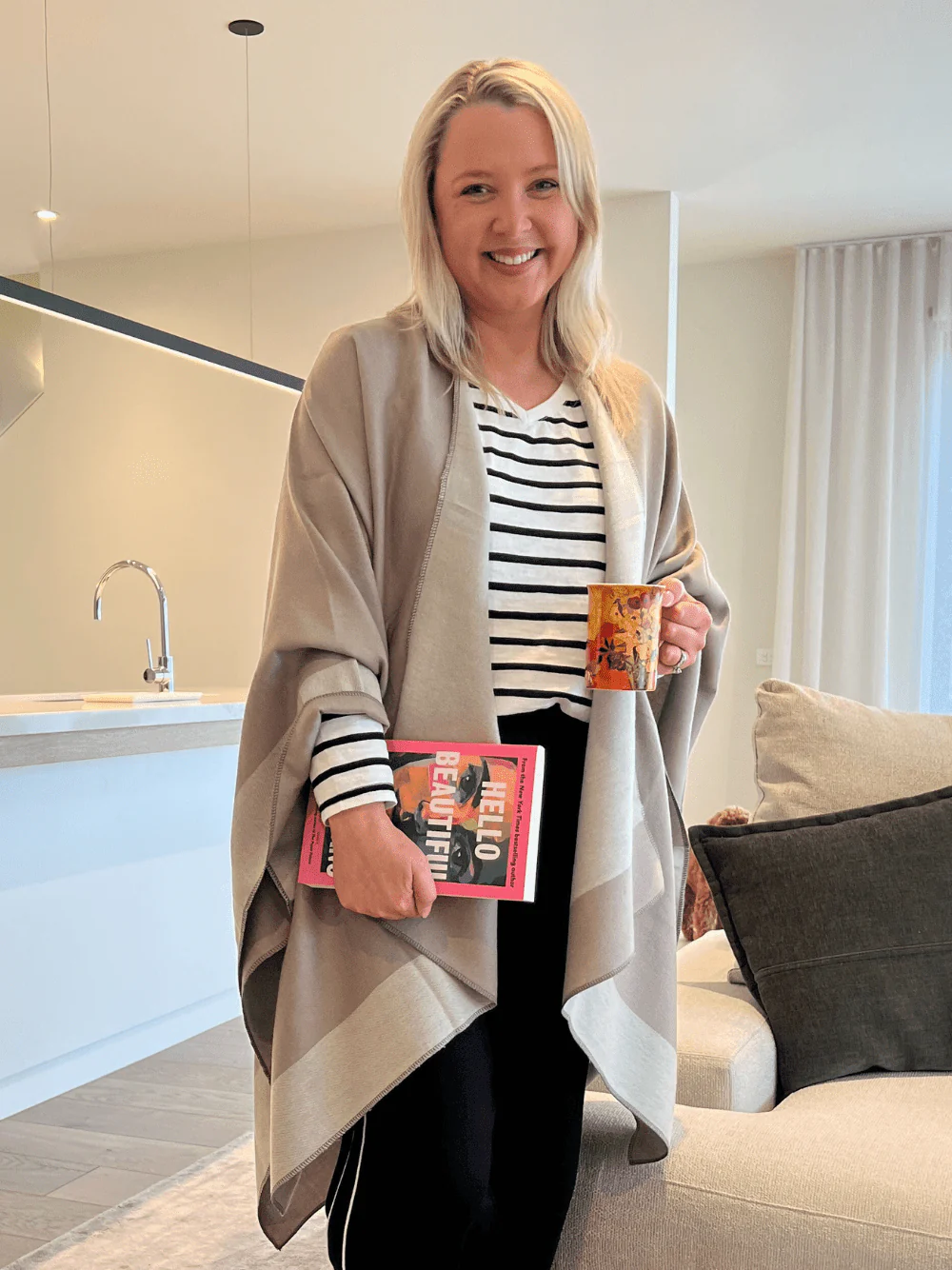 V-Neck Stripe T-Shirt - White/Black