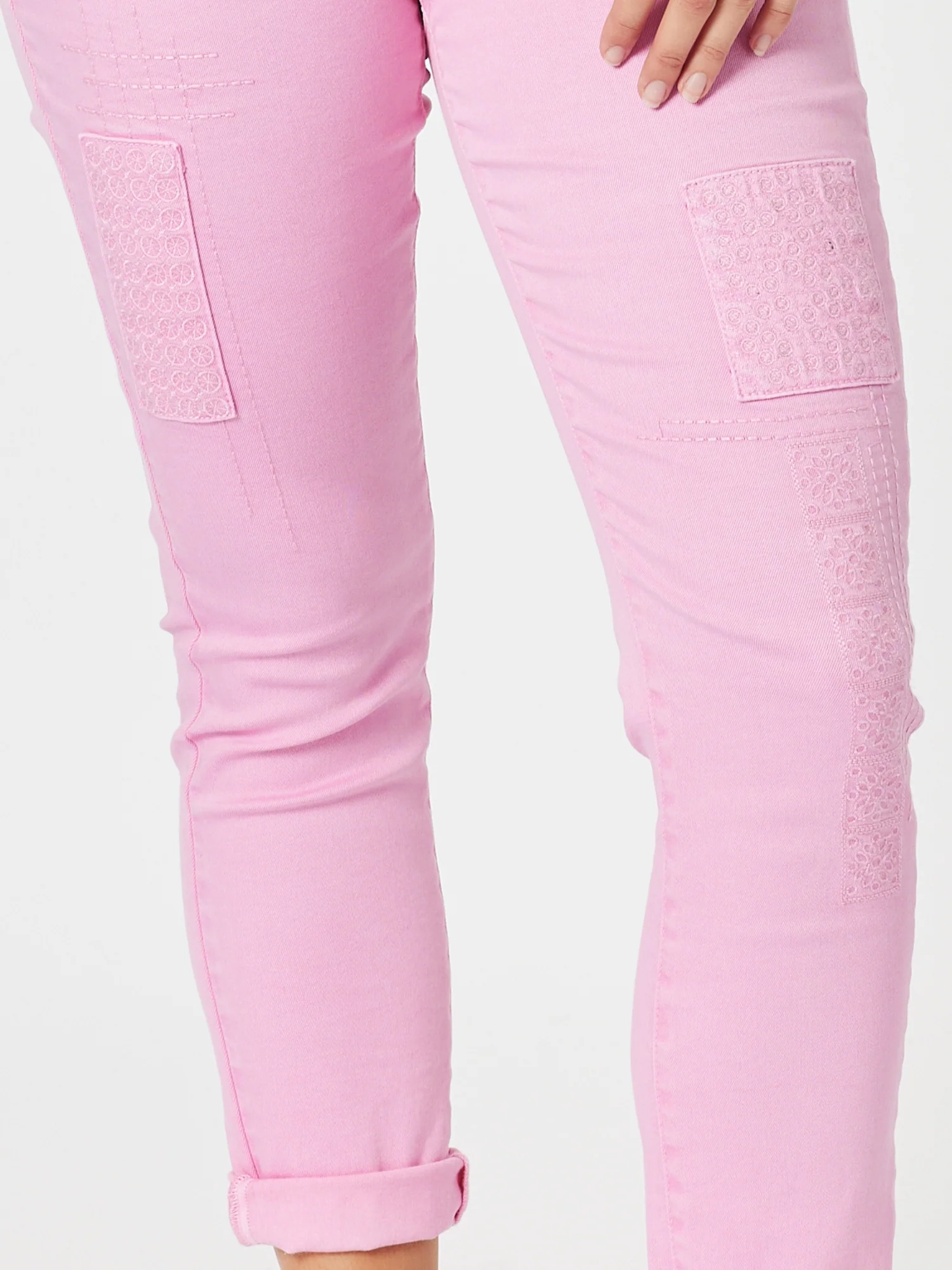 The Embroidered Patch Jean - Flamingo