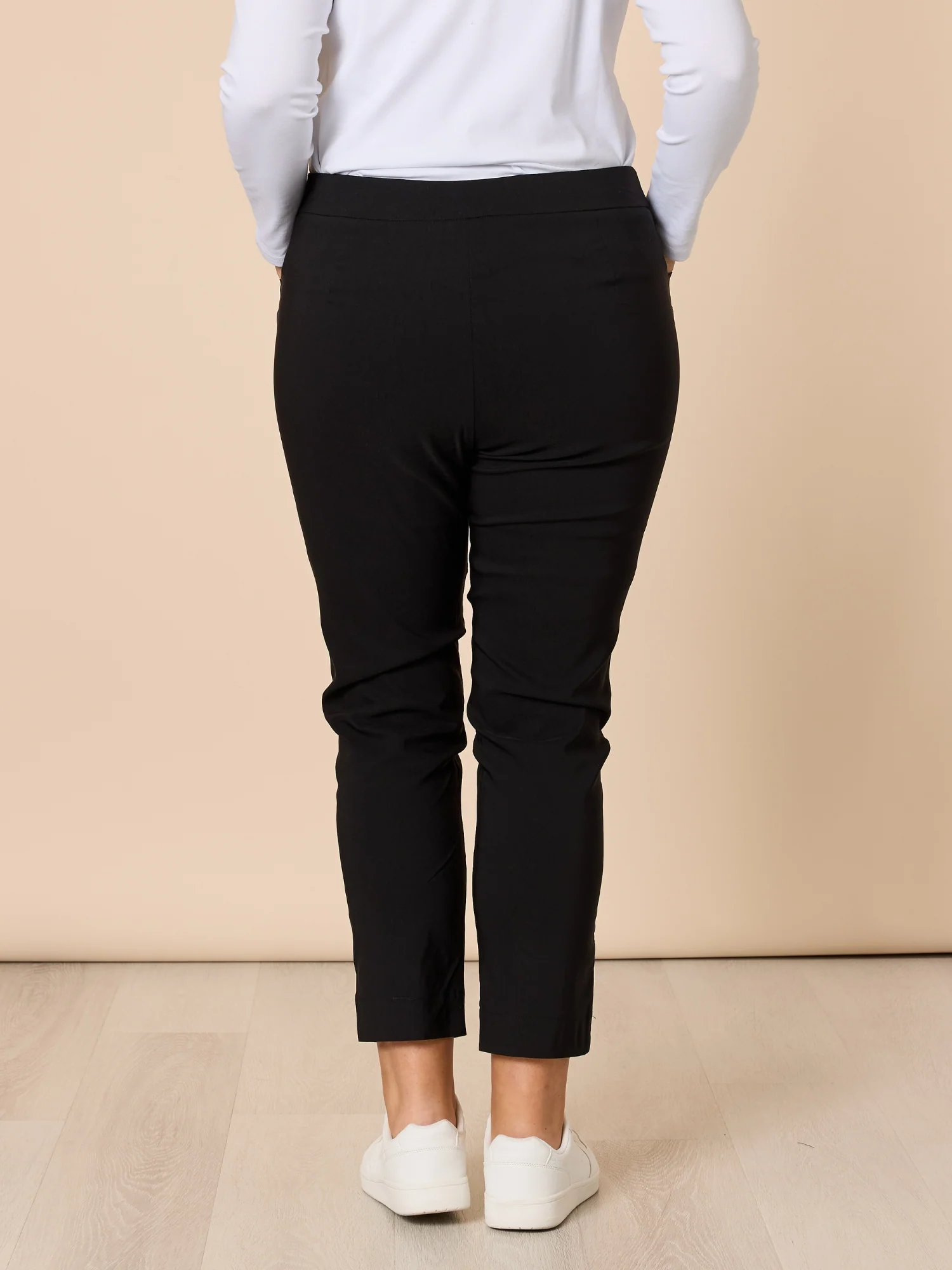 Harbour Slim Leg Pant - Black