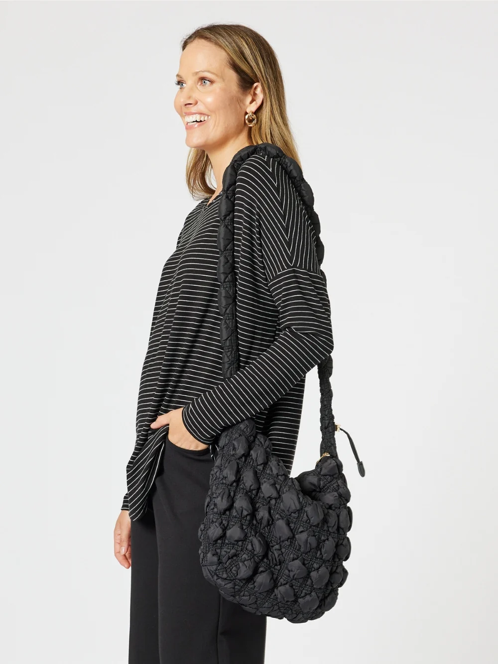 Off the Grid Puffer Bag - Black