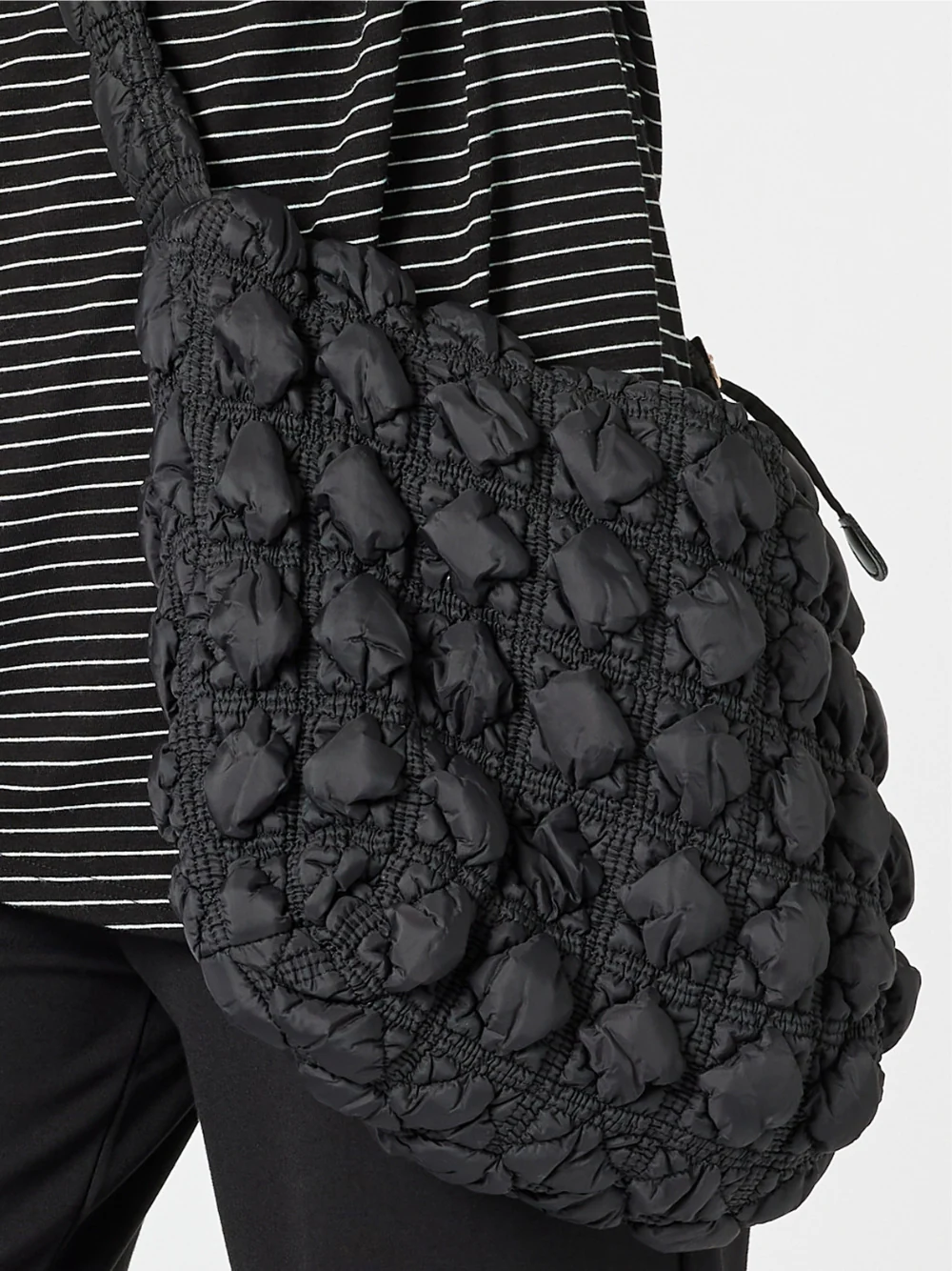 Off the Grid Puffer Bag - Black