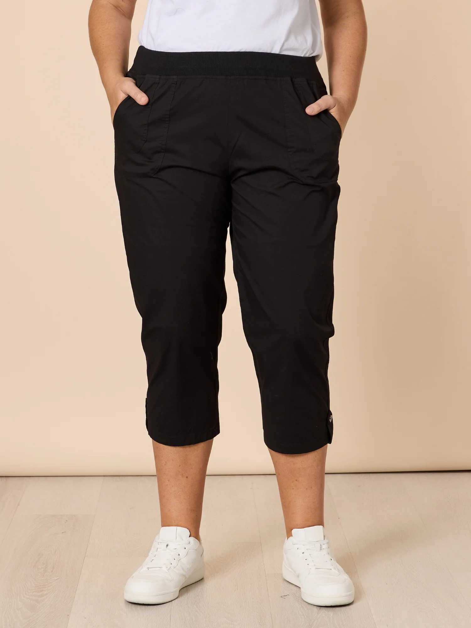 Santorini Cropped Cotton Pant - Black