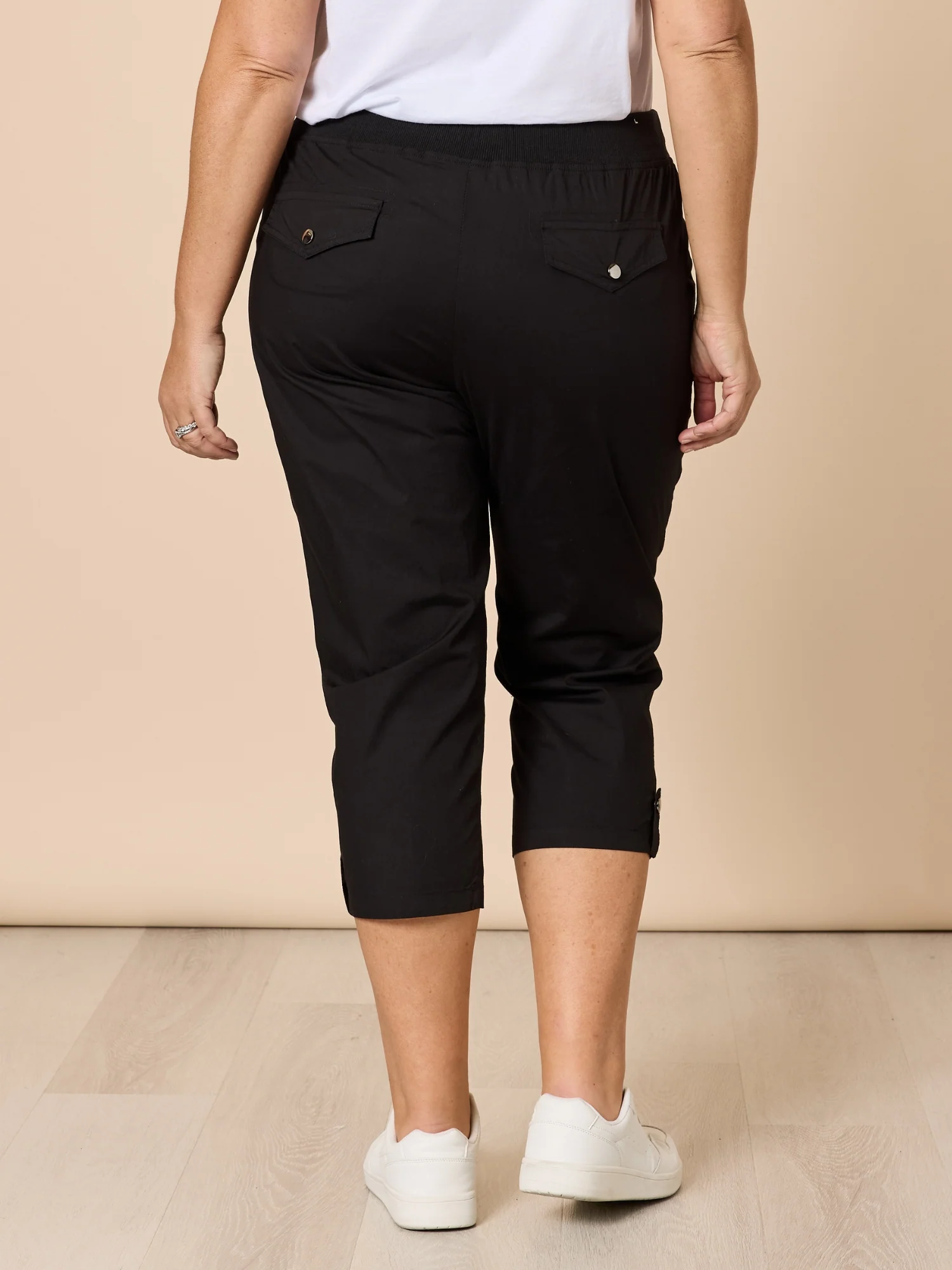Santorini Cropped Cotton Pant - Black