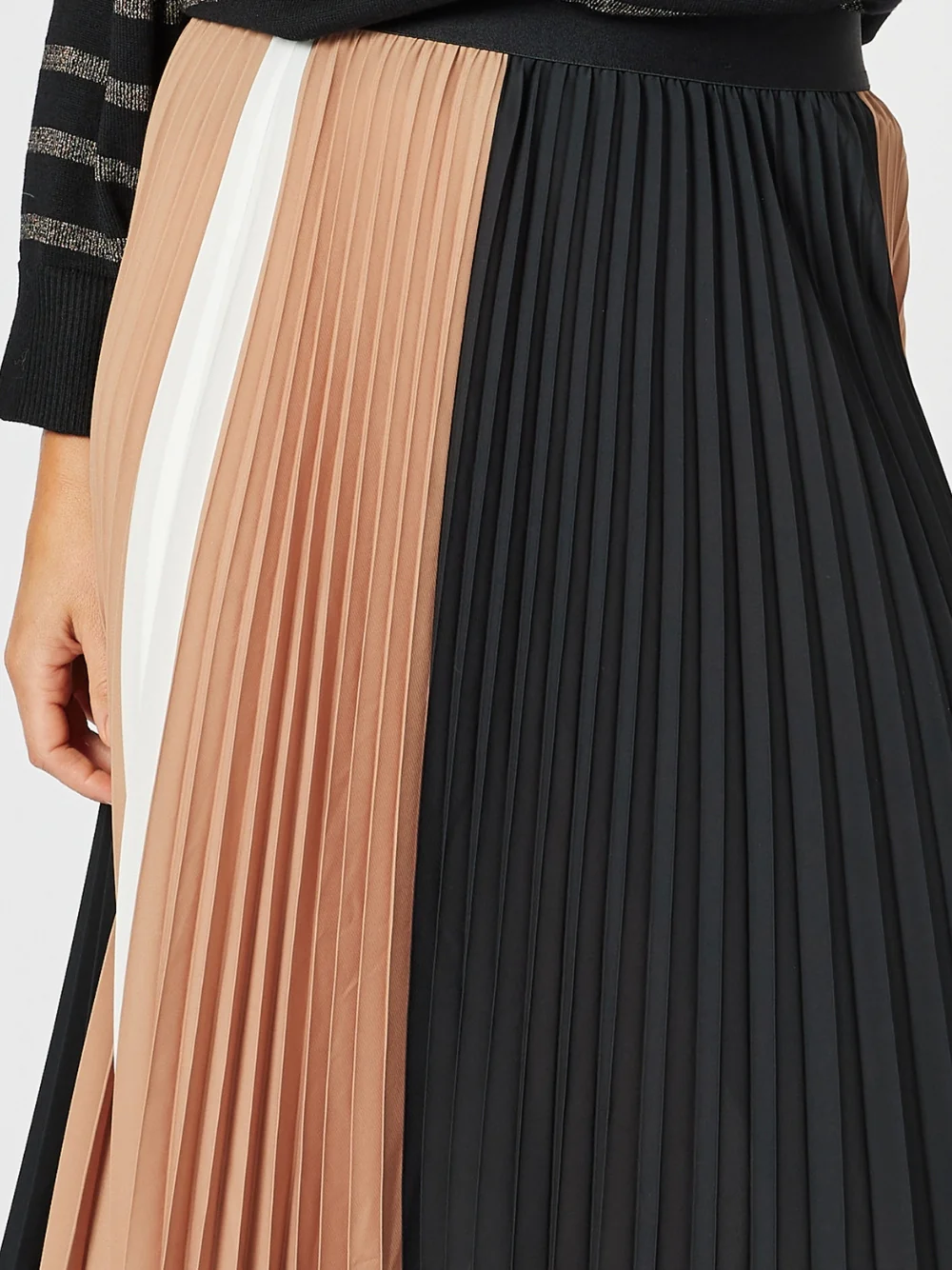 Symphony Pleat Skirt - Black