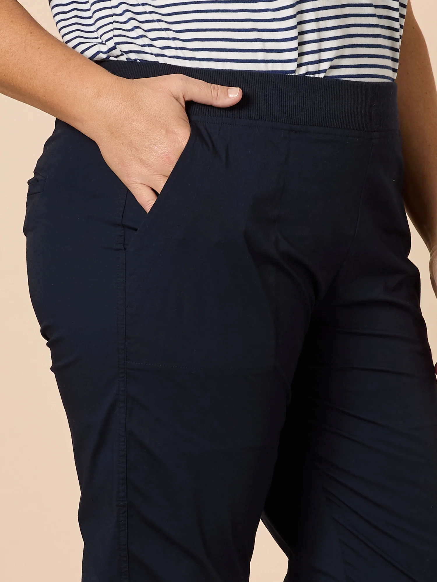 Santorini Cotton Capri Pant - Navy