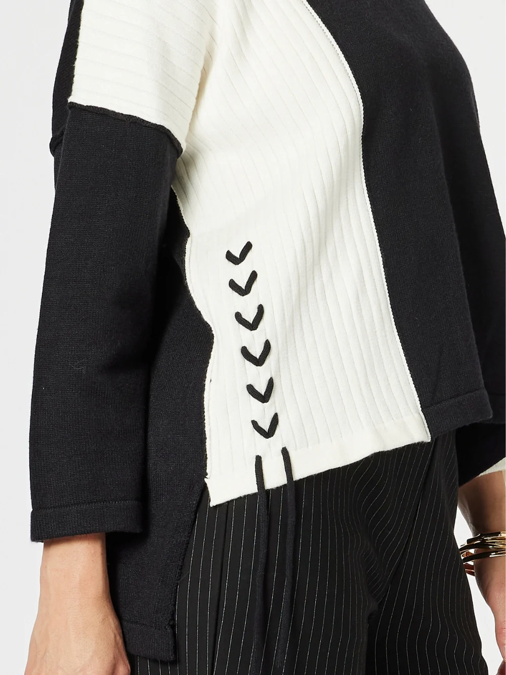 Mode Splice Knit - Black/Ivory