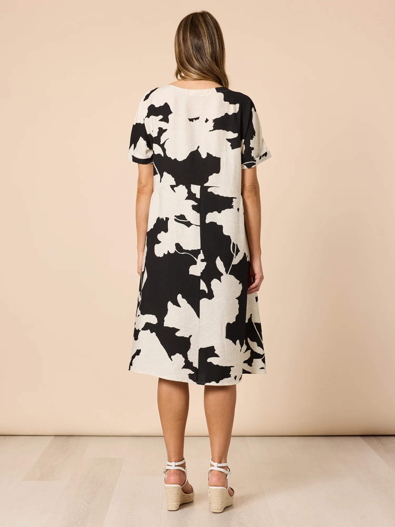 Barcelona V Neck Floral Print Dress - Black/Natural