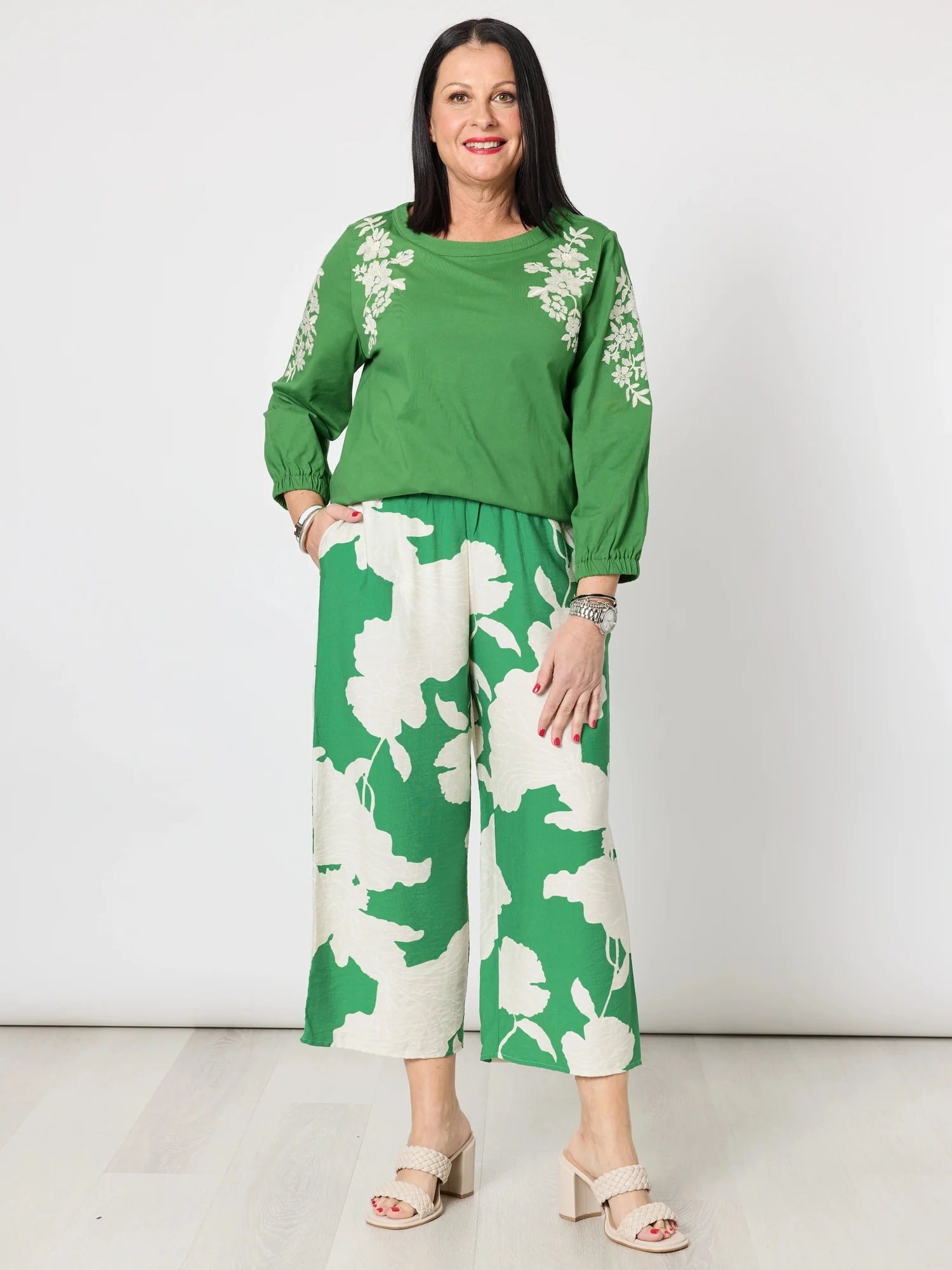 Jill Floral Embroidered Tee - Elm Multi