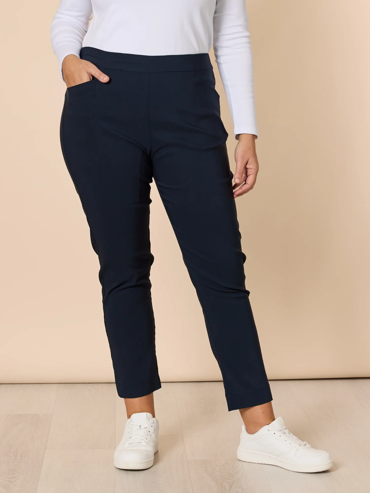 Harbour Slim Leg Pant - Navy