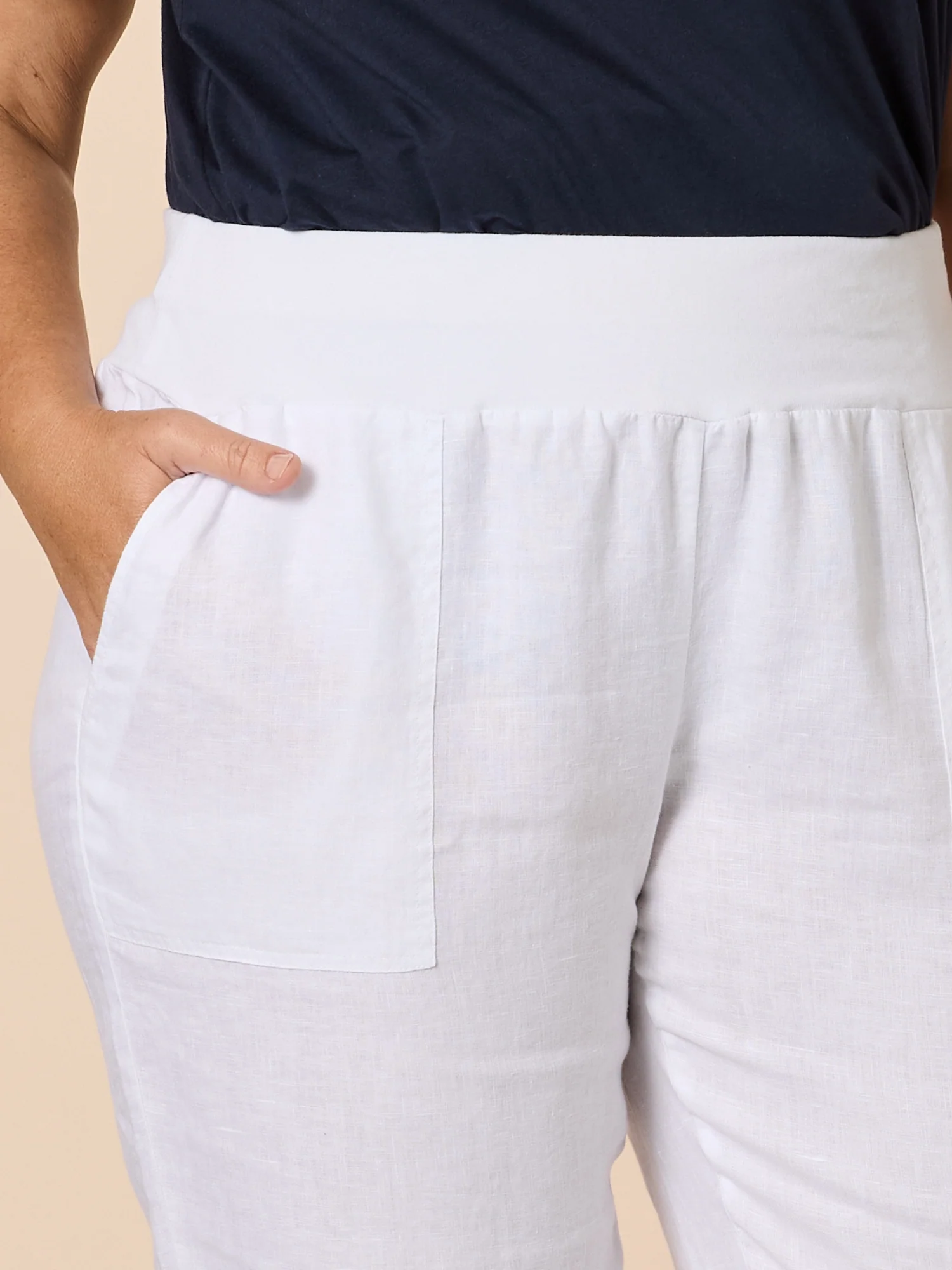 Sarah Linen Pleat Hem Pant - White