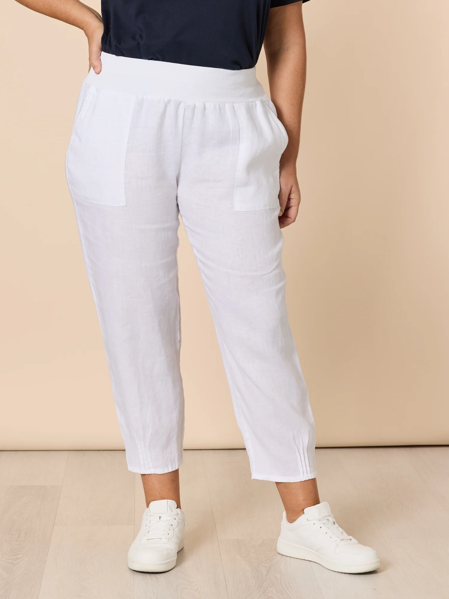 Sarah Linen Pleat Hem Pant - White