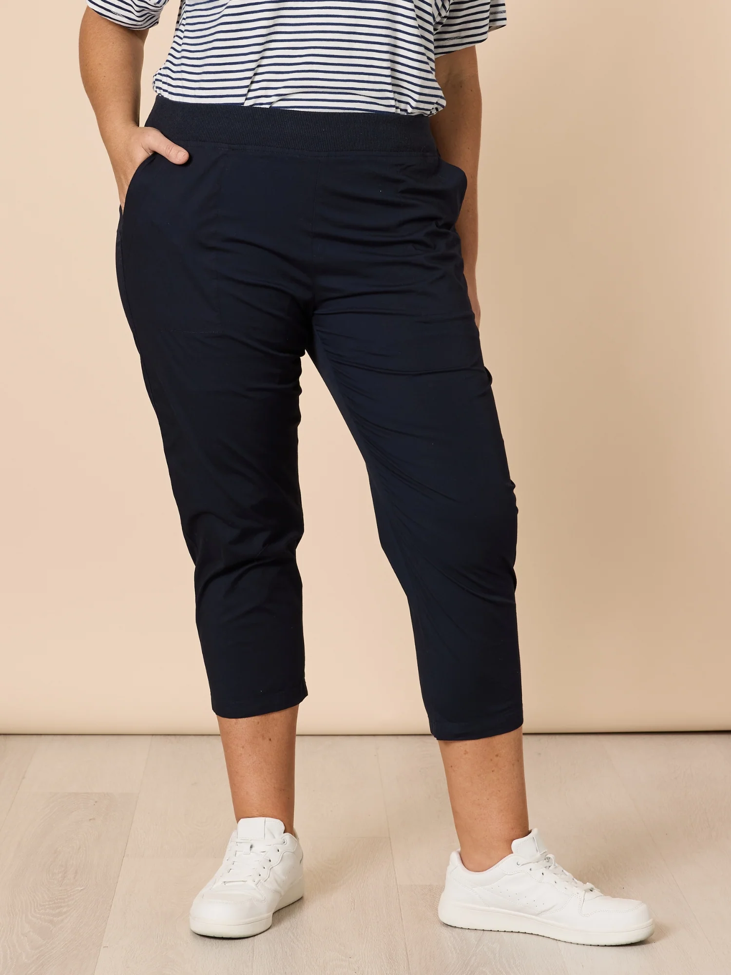 Santorini Cotton Capri Pant - Navy
