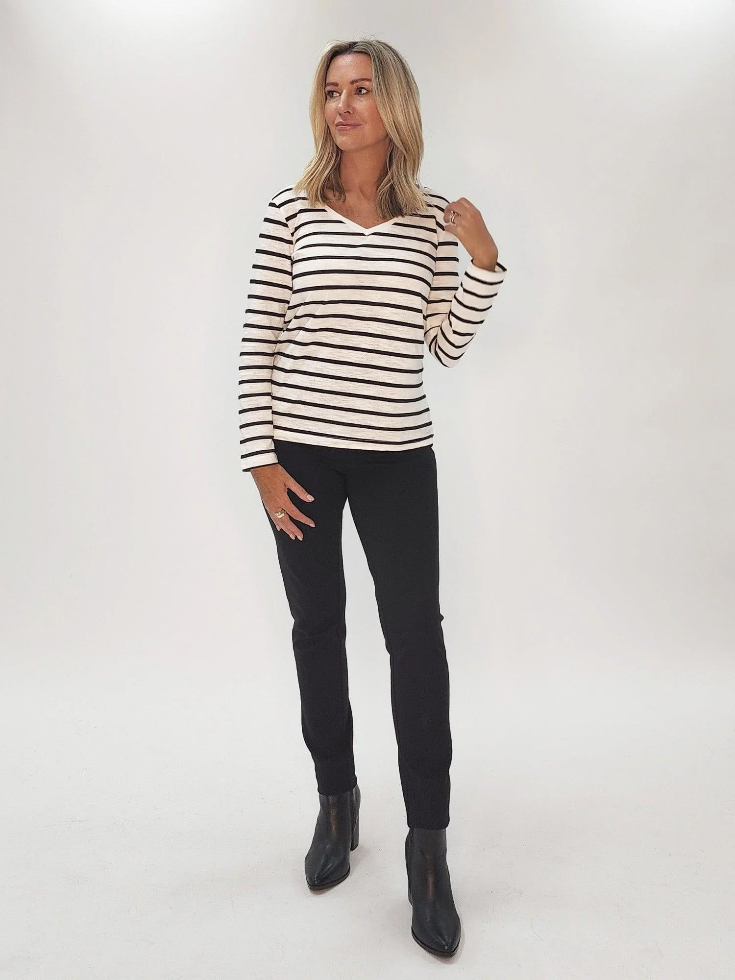 V-Neck Stripe T-Shirt - White/Black