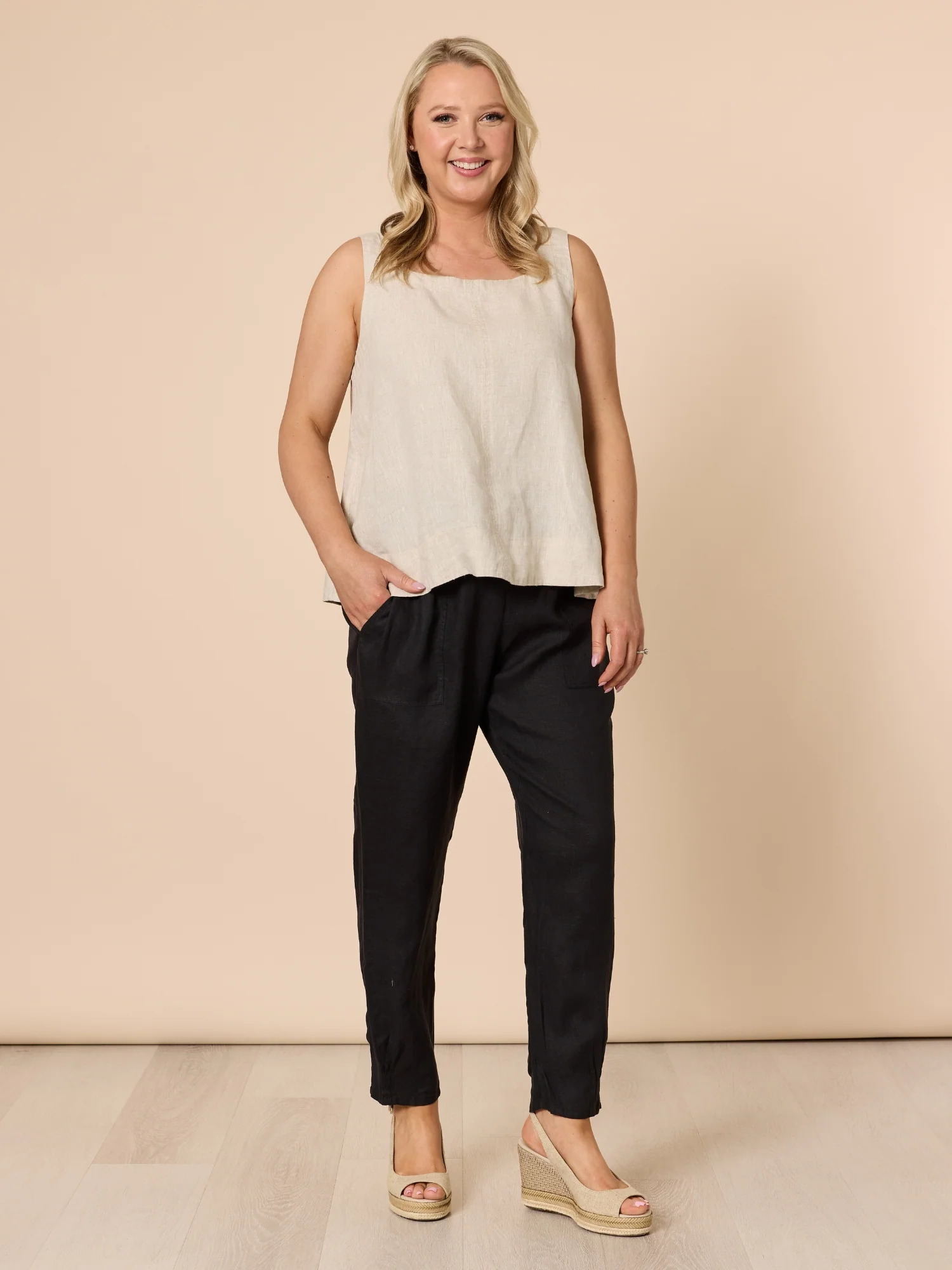 Sarah Linen Pleat Hem Pant - Black
