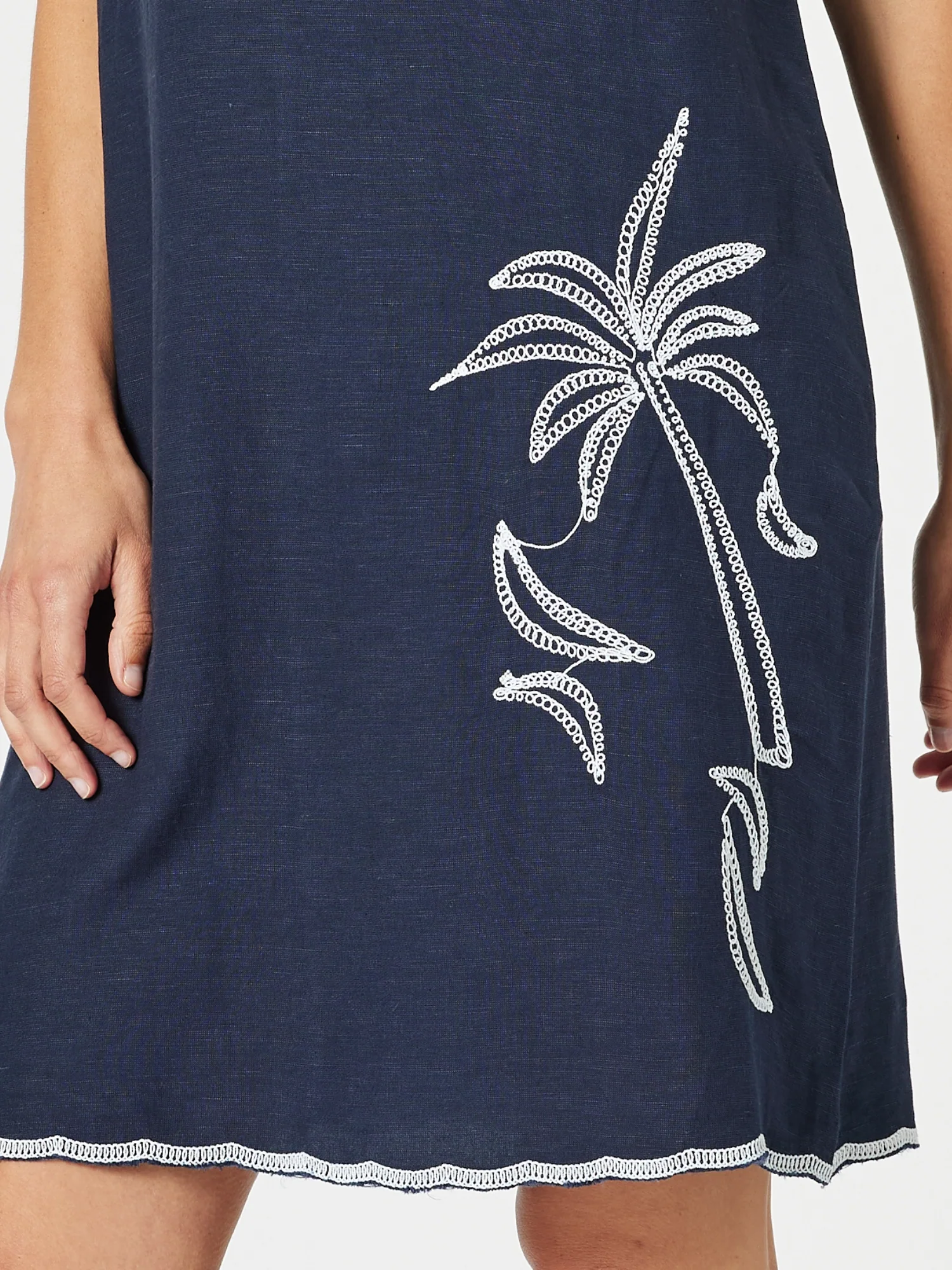 Palm Embroidered Lino Shift Dress - Navy/White
