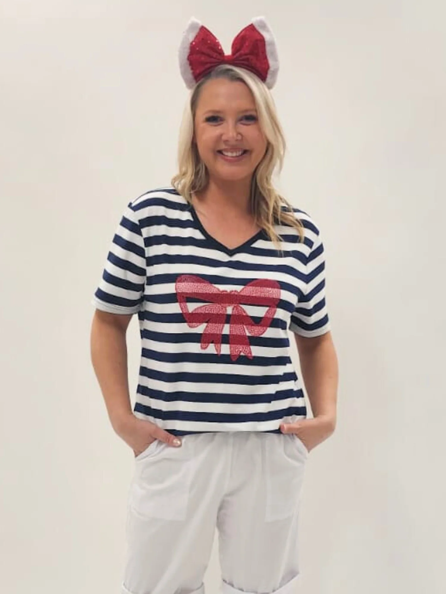 Red Bow Stripe Print Tee - Navy/White