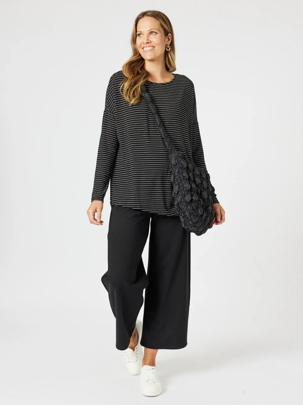 Off the Grid Puffer Bag - Black