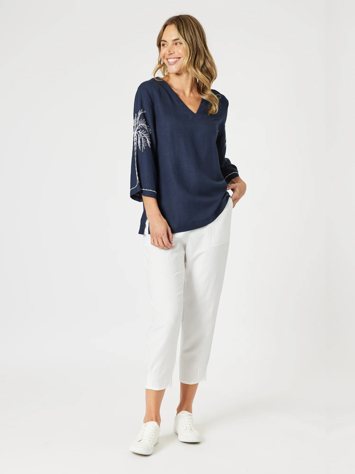 Palm Embroidery Lino Top - Navy/White