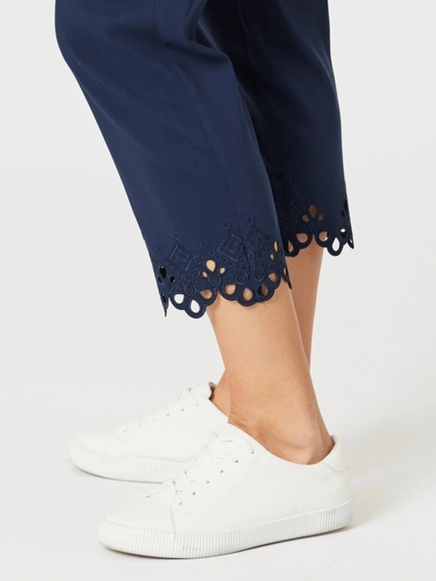 Fleur Embroidered Pant - Navy