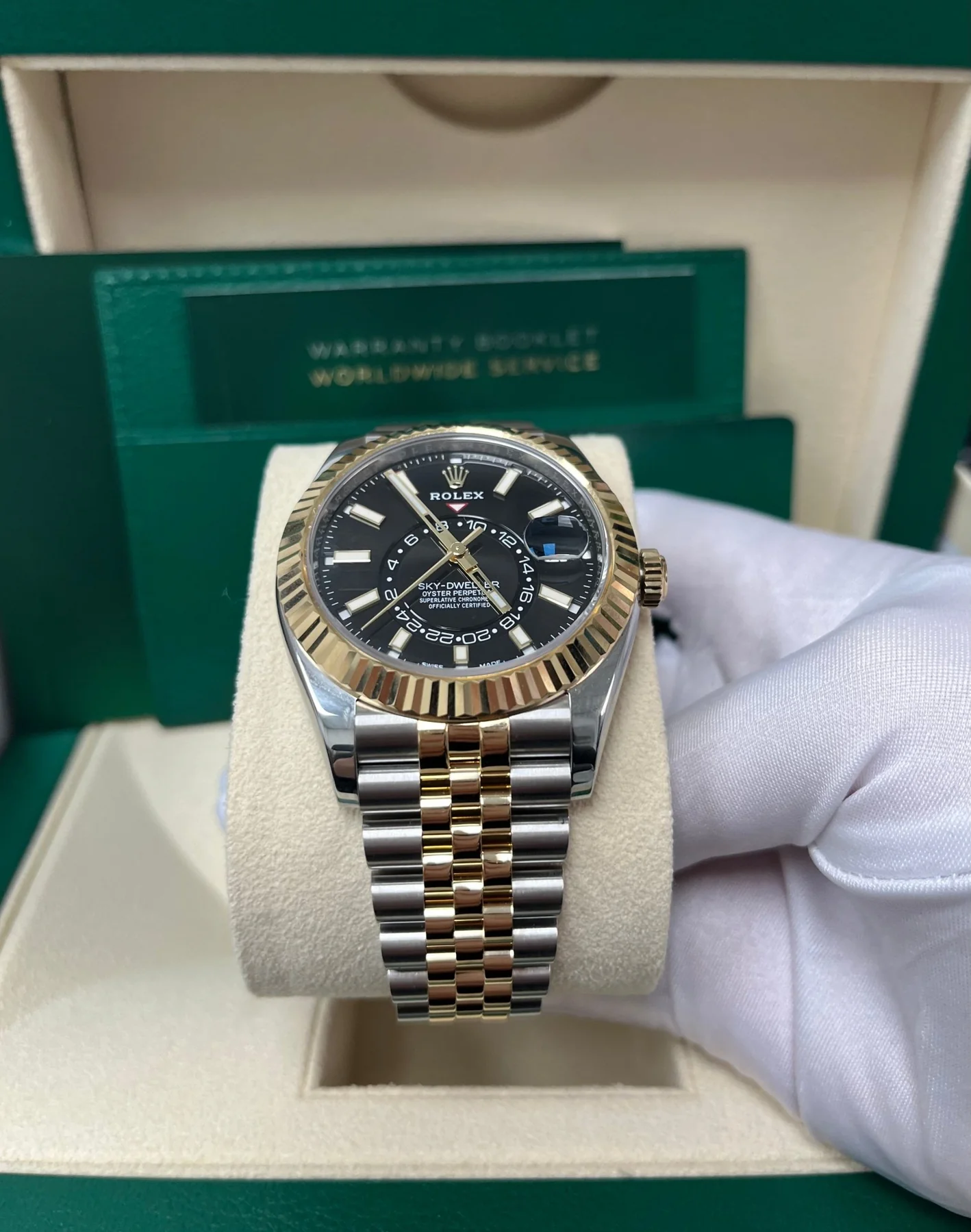 Superclone Rolex Sky-Dweller 42 mm Bright black Dial 336933